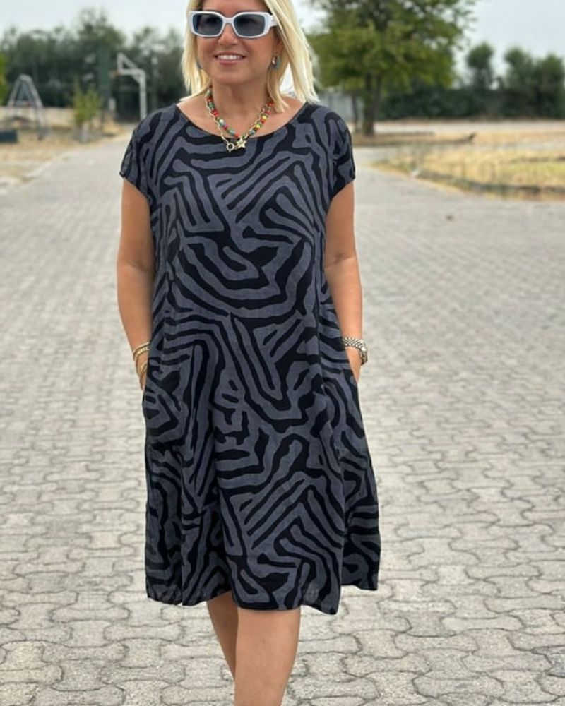 Nelia – Dress with pattern