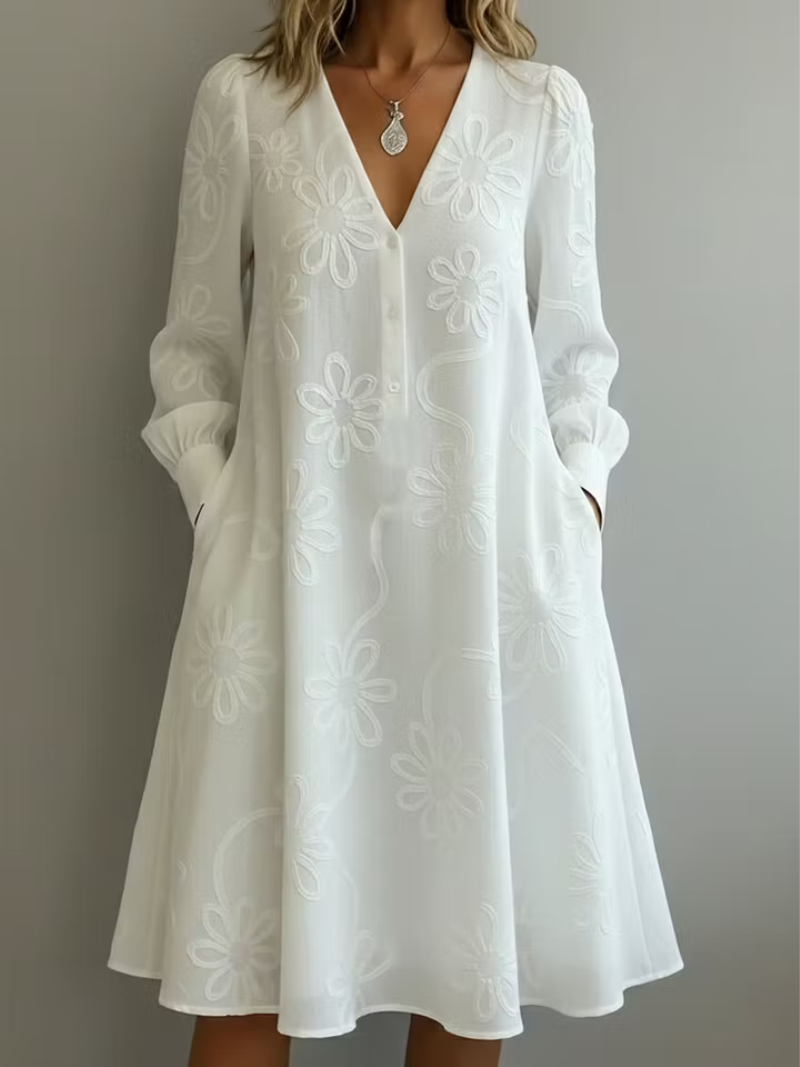Amara – Dress with elegant details