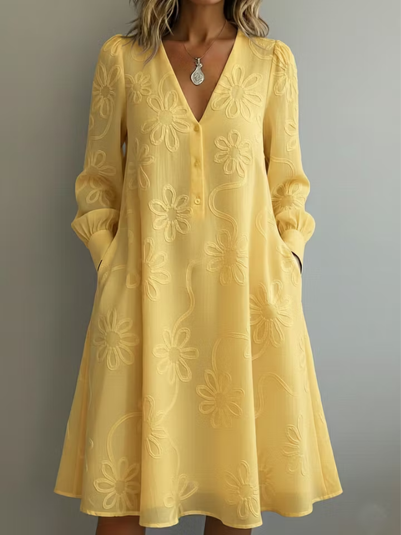 Amara – Dress with elegant details