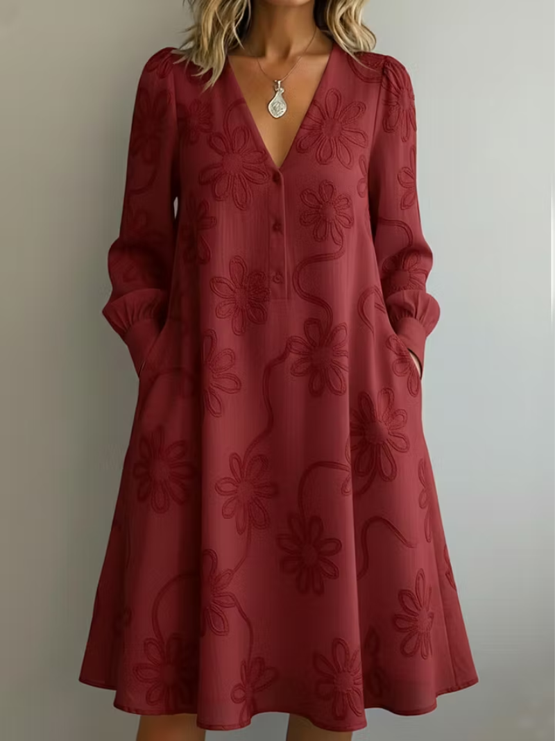 Amara – Dress with elegant details