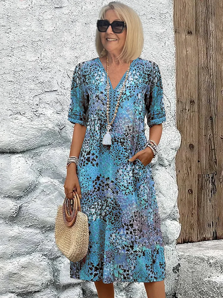 Eva – Dress with V-neck