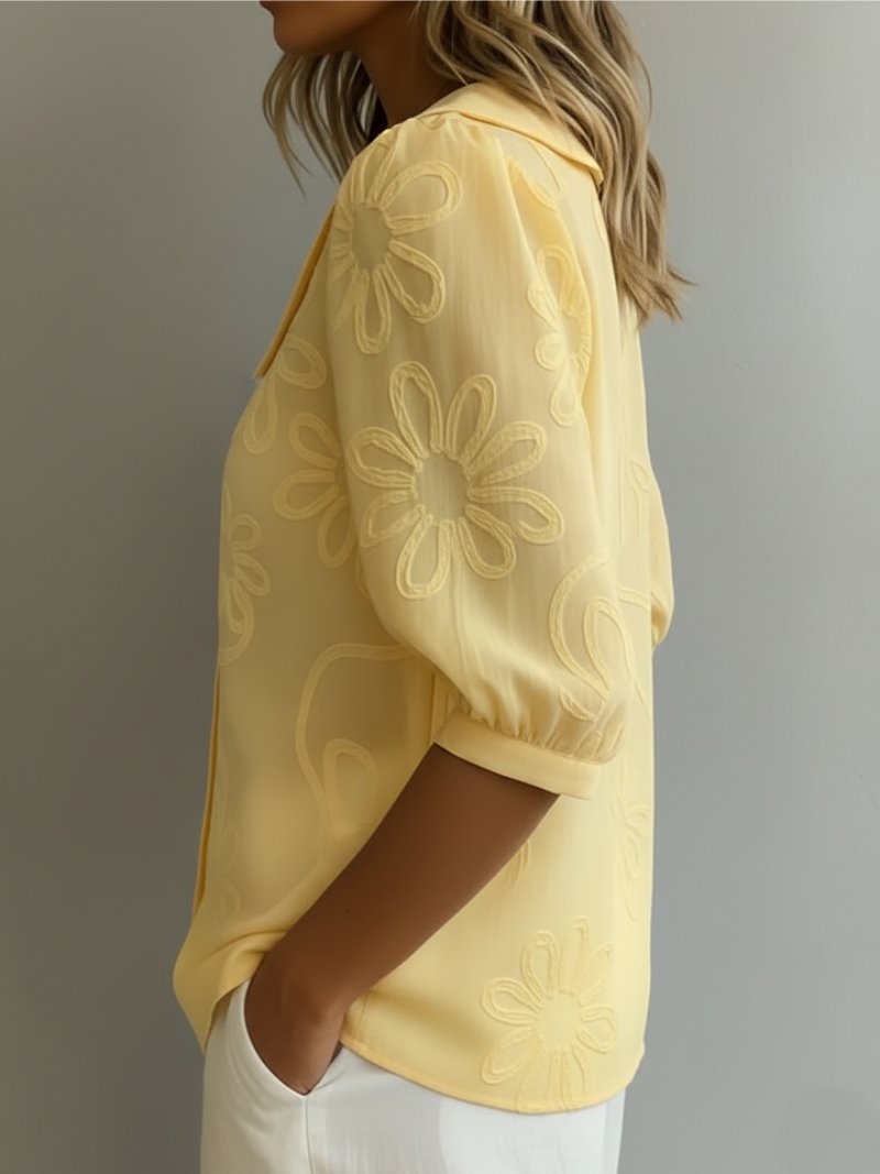 Sara – Blouse with flowers