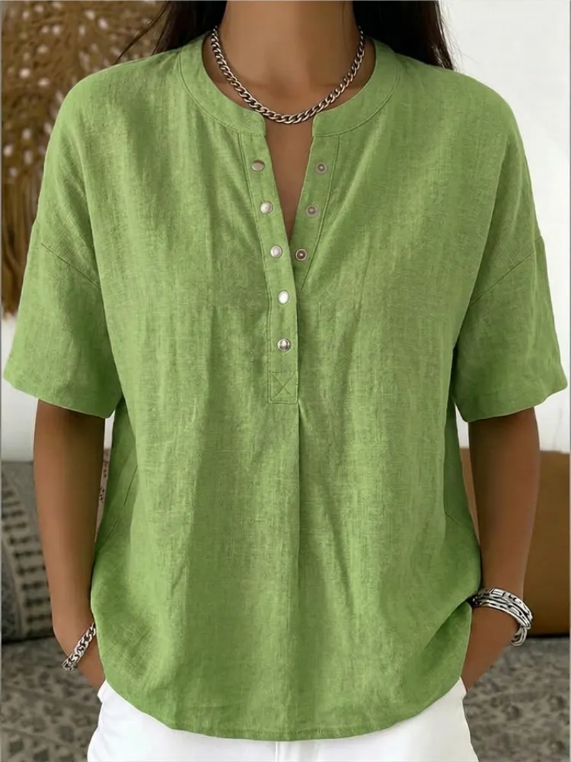 Eva – Top with button detail and round neckline