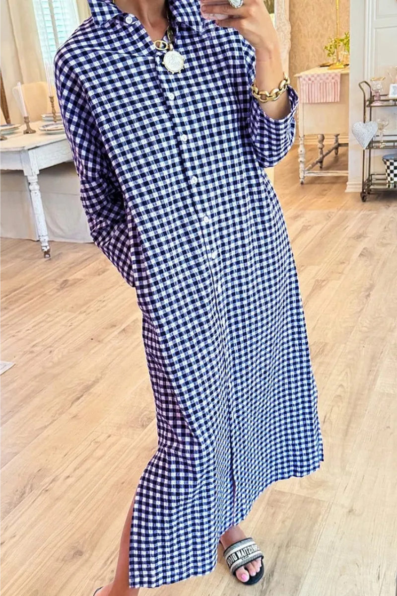 Isla – Dress with button closure and collar