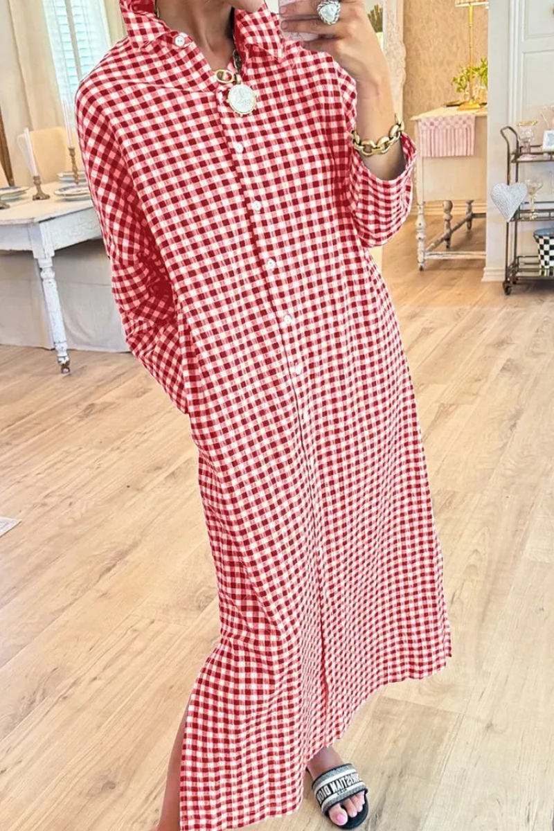 Isla – Dress with button closure and collar